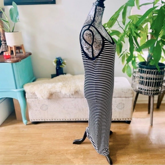 🏷️ 4/$25 Volcom Rave New World Striped Soft Ribbed Tank Midi Dress - Picture 4 of 6